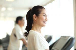 ジムにいる女性